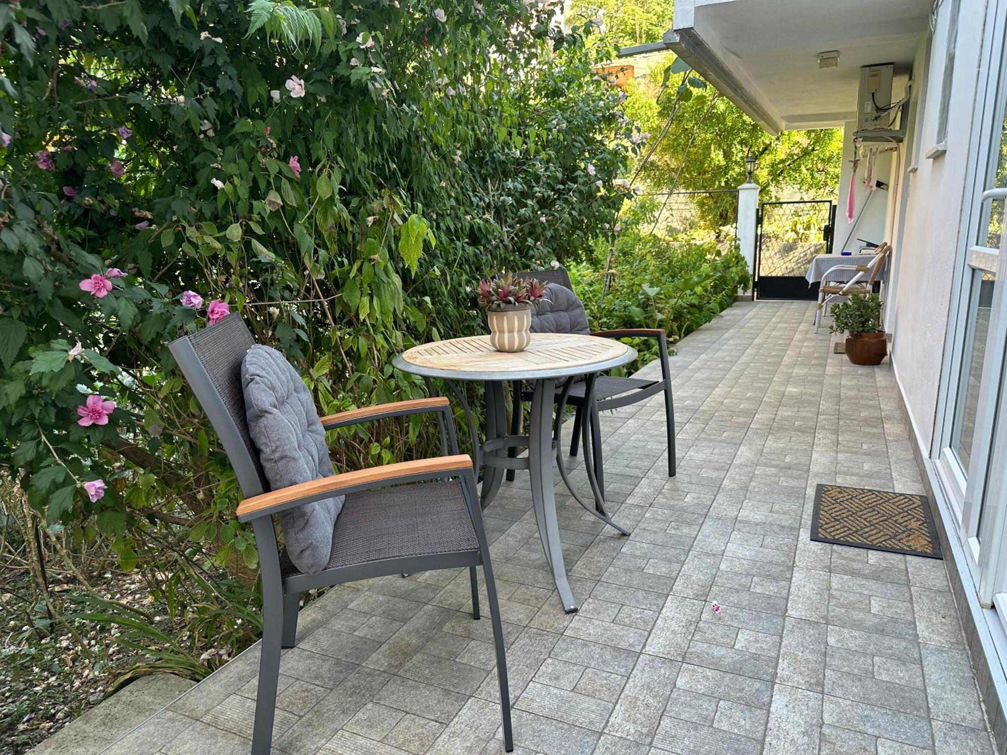 Apartments Suzana Herceg Novi Bagian luar foto
